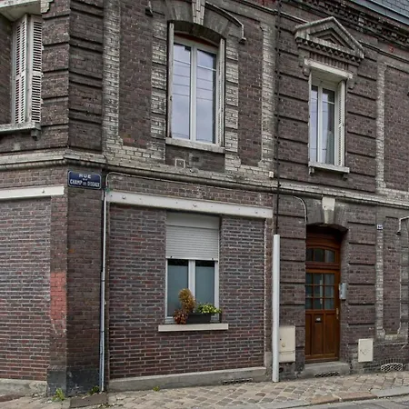 Cosyrouen Gare Apartmán *